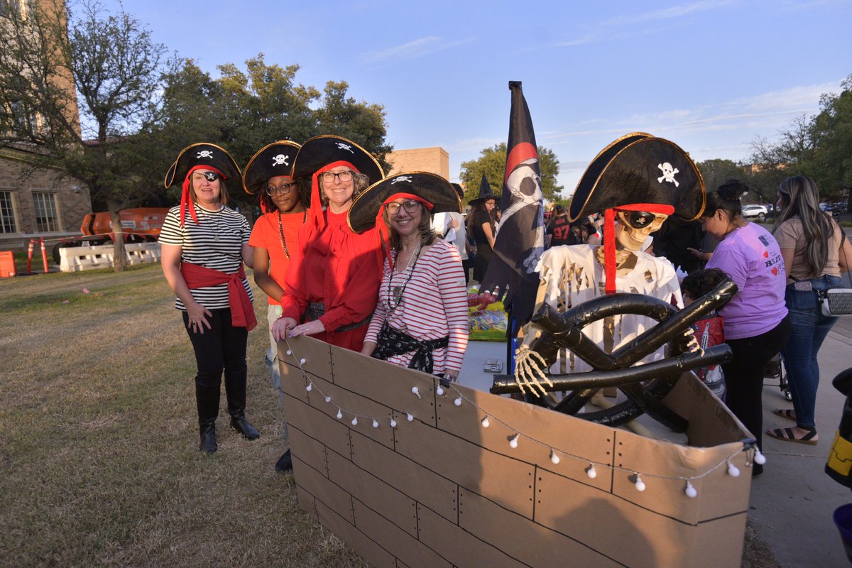ttu_burkhart's tweet photo. Our annual Trunk or Treat was a HUGE SUCCESS! 

Thank you to everyone who came out and had a good time with us! Be sure to check out the full gallery on
Facebook:

📸 https://t.co/Fk669XWvhl https://t.co/Gcr3tKwbrP