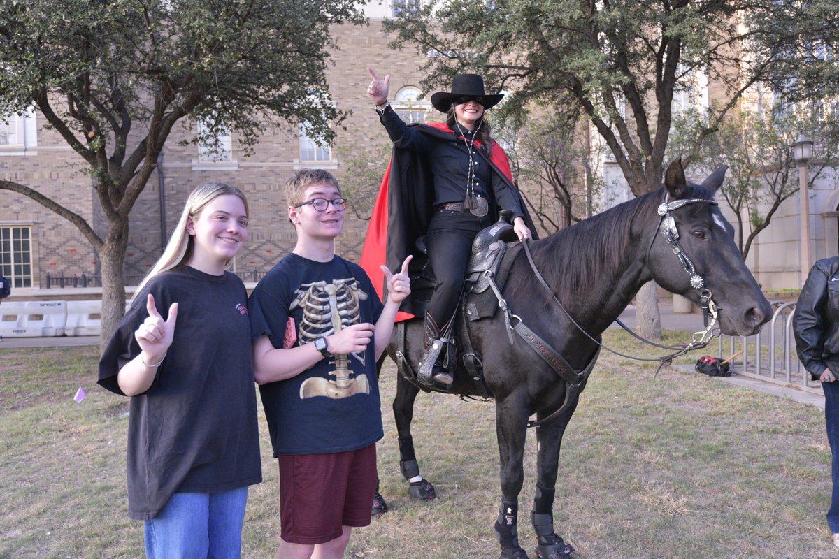 ttu_burkhart's tweet photo. Our annual Trunk or Treat was a HUGE SUCCESS! 

Thank you to everyone who came out and had a good time with us! Be sure to check out the full gallery on
Facebook:

📸 https://t.co/Fk669XWvhl https://t.co/Gcr3tKwbrP