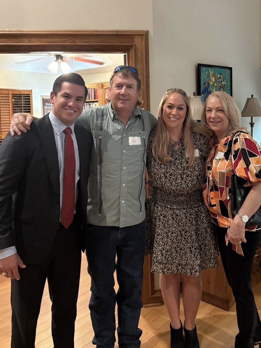 EricDFloress's tweet photo. Nothing means more than connecting directly with the people who make up our community. Thank you to Ron and Diane Banks, Dale Dillon and Norelene chamberlain, Minerva and Kenny Simpson, Becky and Leo Yzaguirre for hosting such a thoughtful conversation and to everyone who came out to share their ideas and support. Together, we’re building a stronger South Texas!