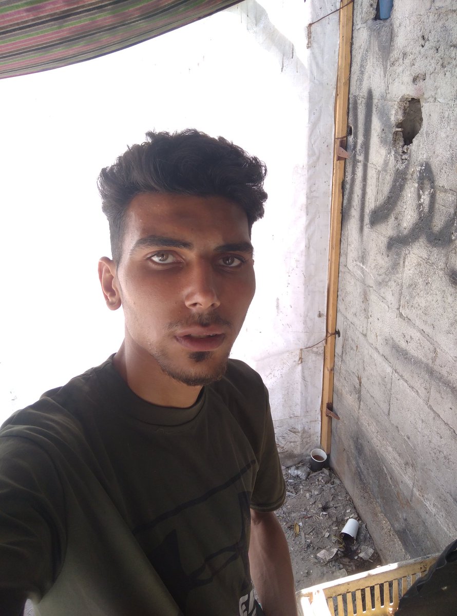 mohmad_ahed2002's tweet image. My family is facing extreme hardship. We are homeless and struggling to get food and water. The situation has become unbearable. Donate via [chuffed.org/project/133734…] to help us overcome this crisis. Your help means life! #Donate_to_the_family #Help_us