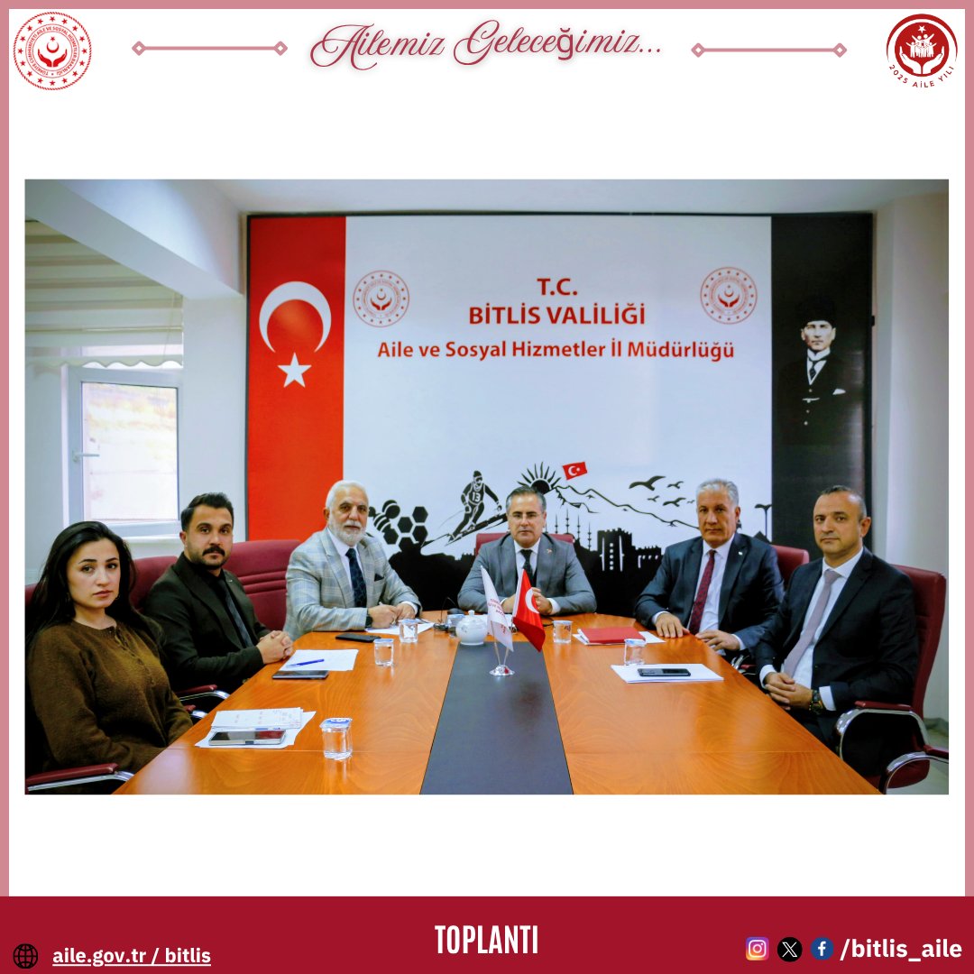 bitlis_aile's tweet image. 📍 Sosyal Hizmet Merkezleri Koordinasyon ve Değerlendirme Toplantısı Gerçekleştirildi

📌İl Müdürümüz Vefa Akdoğan başkanlığında, İl Müdür Yardımcımız ve Sosyal Hizmet Merkezi Müdürlerimizin katılımıyla Sosyal Hizmet Merkezleri Koordinasyon ve Değerlendirme Toplantısı…