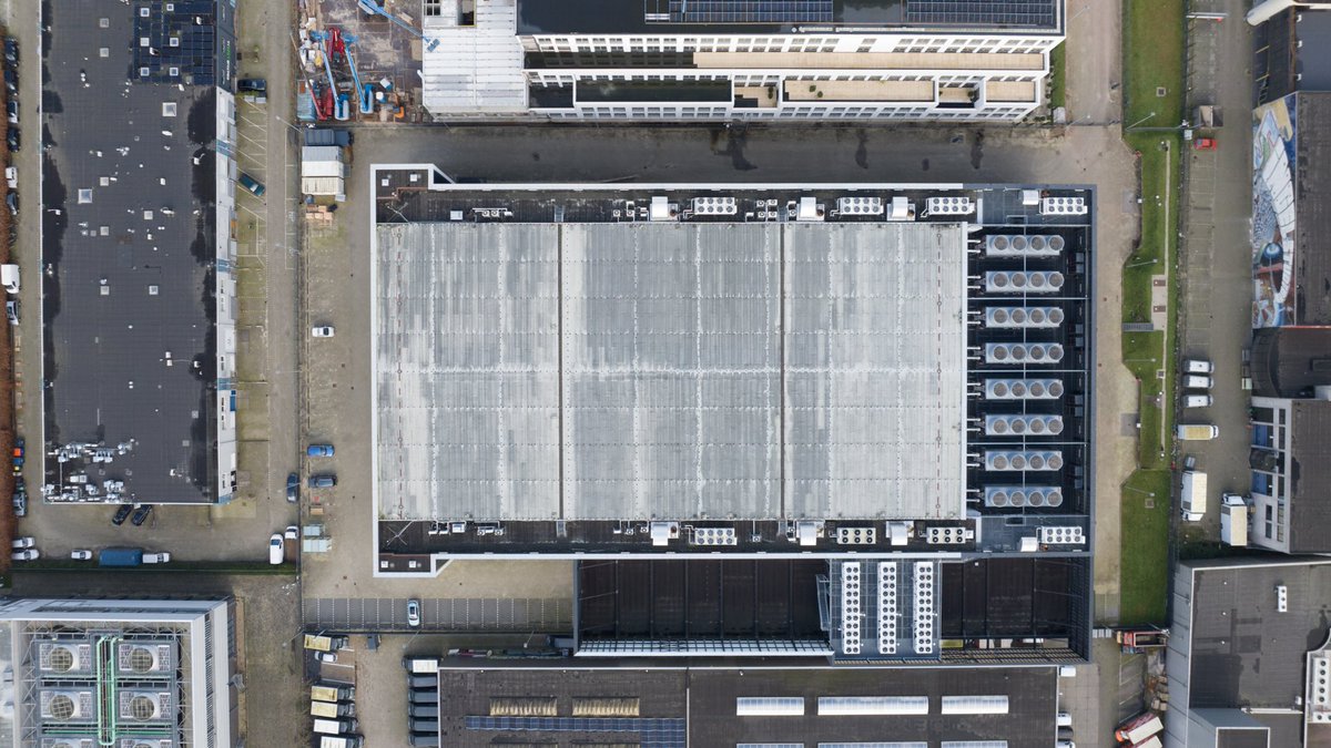 SitetrackerInc's tweet image. Design drives #datacenter success—but complexity slows it down.
Sitetracker unifies drawings, permits, and procurement in one platform, so every project moves faster and smarter.
No blind spots. No bottlenecks. Just predictable progress.
➡️ hubs.ly/Q03PbN2p0