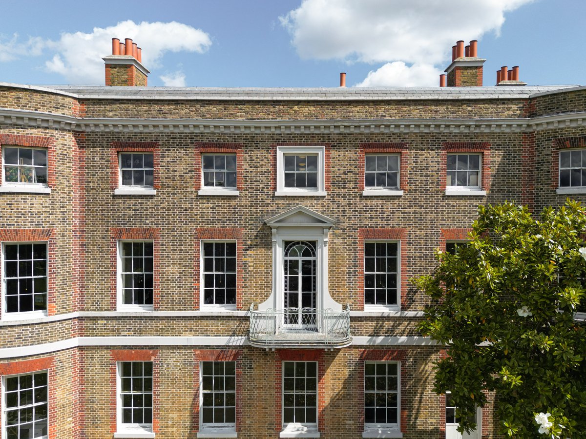 PLEASE NOTE:  From Sunday 1st November our winter opening times will be:

Sundays &amp; Mondays 11am-3pm
Find out more about visiting #ValentinesMansion:  vrcl.uk/410Yx1F