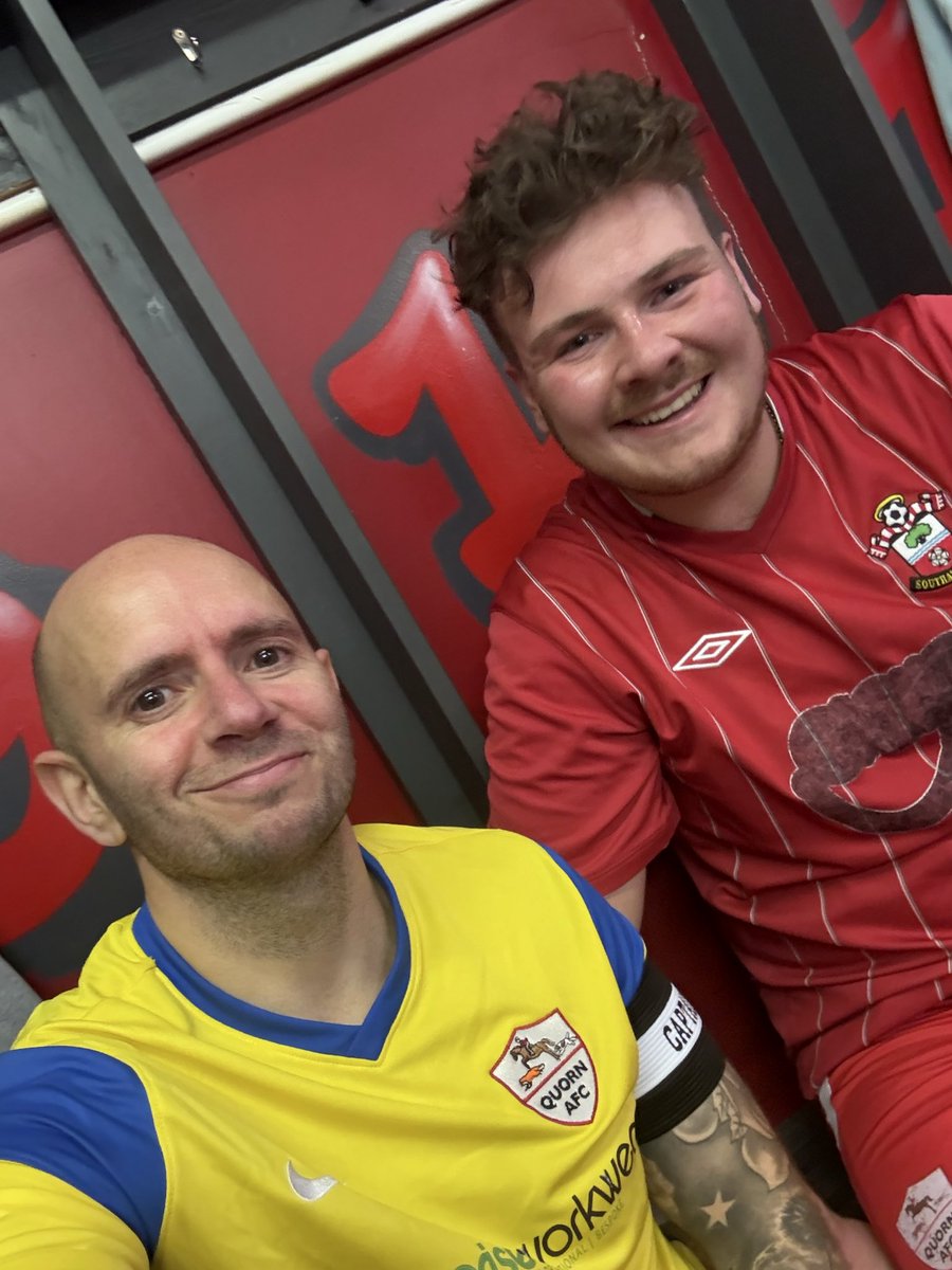 Lee Cooper tweet media