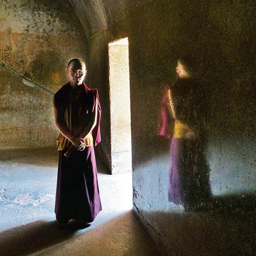 TheProjectUnity's tweet image. The Barbar Caves are the oldest surviving rock-cut caves in India, they also exhibit some of the most advanced stone polishing on display in the ancient world with bedrock carved tunnels, smoothed and shined to a 'mirror-like' quality!