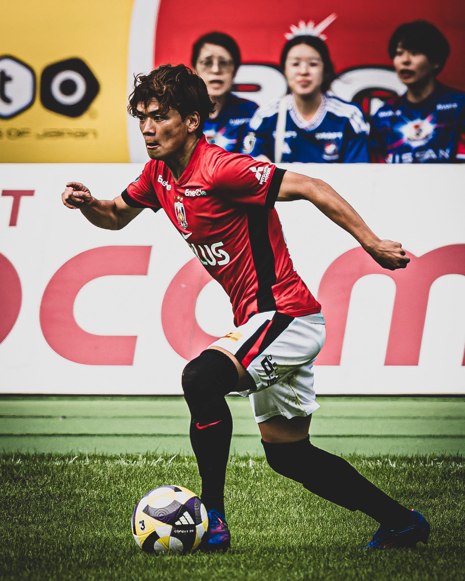 浦和レッズ SR スーパーレア オフショットver.アクリルスタンド 大久保智明 GpoB_CAaoAAZH5f.jpg