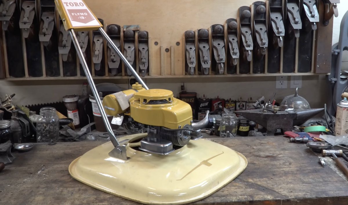 Nice restoration on a 1965 Toro Flymo 19 hovering lawn mower. Video ...