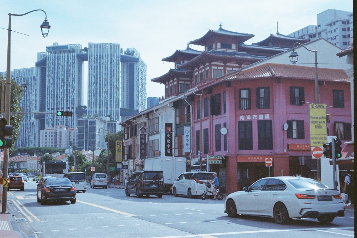 ไปล้างฟิล์มมา คือจำไม่ได้แล้วว่าตัวเองถ่ายอะไรไว้บ้าง เพราะมันนาน บางรูปคือฟิล์มบูดเลย แต่สวยดี 🎞️✨

📍 ฟิล์ม Kodak 200