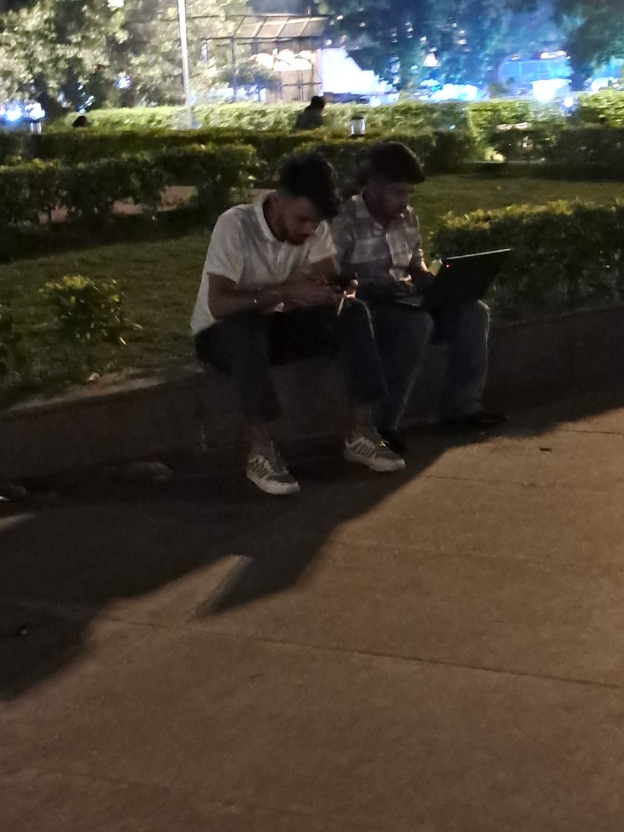 Yajush_who's tweet image. What is stopping you and your bro code like this?