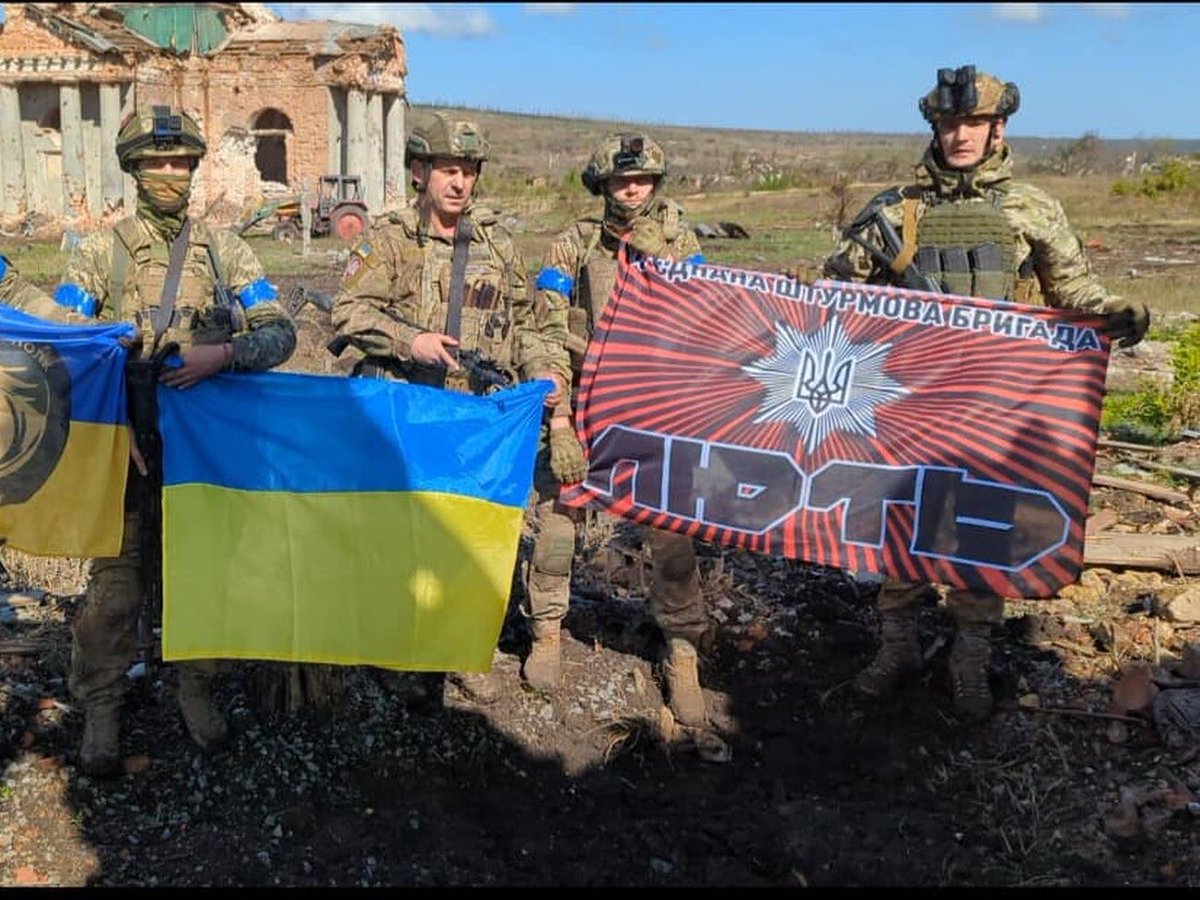 ReputationUA's tweet image. «Поліцейські не воюють. Чому я маю?»