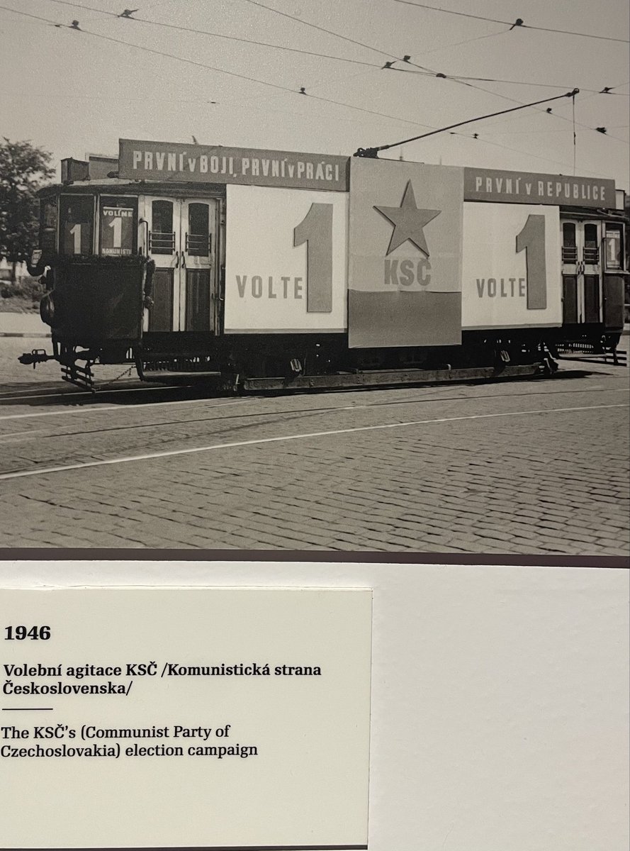 Net uit Praag en zeer interessante museum over het communisme bezocht. 1e communistische Politieke partij buiten #sovjet heette #Volte in CZ.