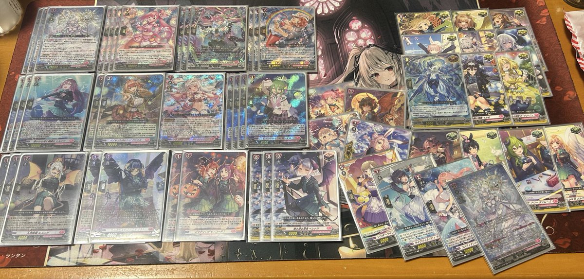 Kurenai193913's tweet image. クリスレインカデンツァプリティデーモンコーデデッキです
ディヴァインターン以外は盤面を空にして相手の除去を避けつつ大量にハンドを抱える事ができます
ライドラインはデーモンコーデを回収したりサーチできる子に絡める可能性を増やす為純正クリスレインを採用してます
 #ヴァンガードデッキ紹介