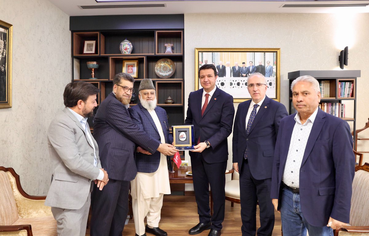 Genel Başkanımız Mahmut Arıkan, Cemaat-i İslami AJK’nin eski Emiri ve Yasama Meclisi Üyesi Abdul Rashid Turabi ile Keşmirli Müslümanlar Yardım Organizasyonu Başkanı Br. Nazir Ahmed Qureshi’yi kabul etti.