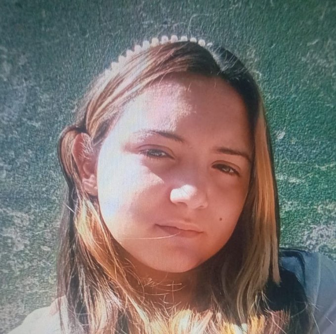 Alma Milagros Malagreca tiene 15 años, desapareció el 20/10/25 en Gregorio de Laferrere, La Matanza, provincia de Buenos Aires. Se hizo la denuncia. Por favor compartir y avisar #Urgente a la policía local, o al ☎️911  

#Laferrere #LaMatanza #BuenosAires
