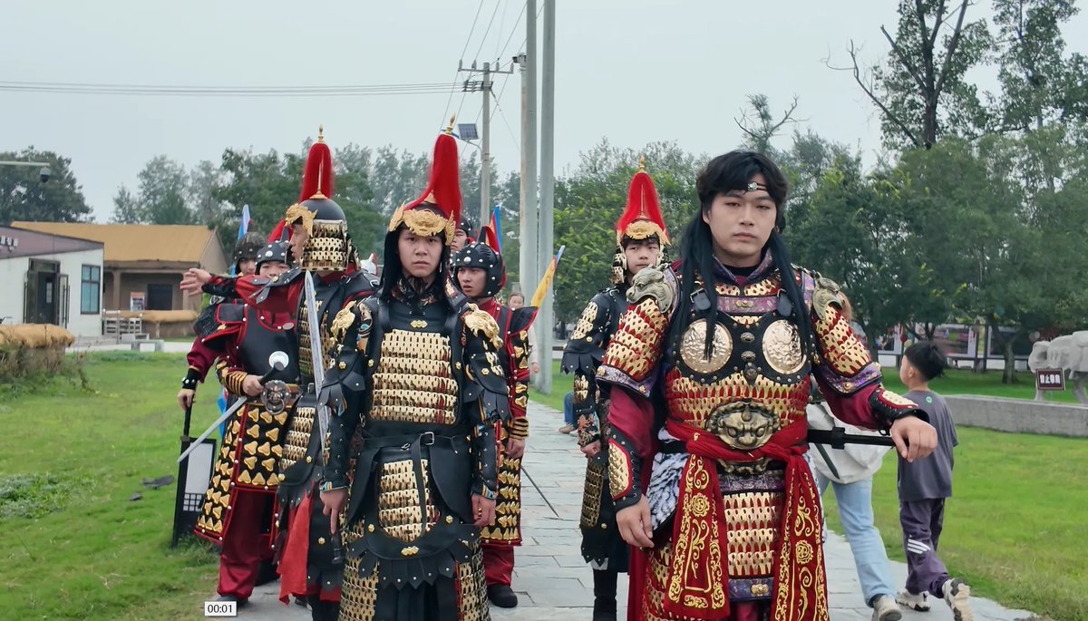 GuzhenC37467's tweet photo. 🎏🧥🥻️The immersive performance of "Chu-Han Struggle" has already started in #Guzhen, Bengbu! The plot will take you "into" two thousand years ago, and you even have the opportunity to personally take up arms. https://t.co/IlxlQ1Ck8Z