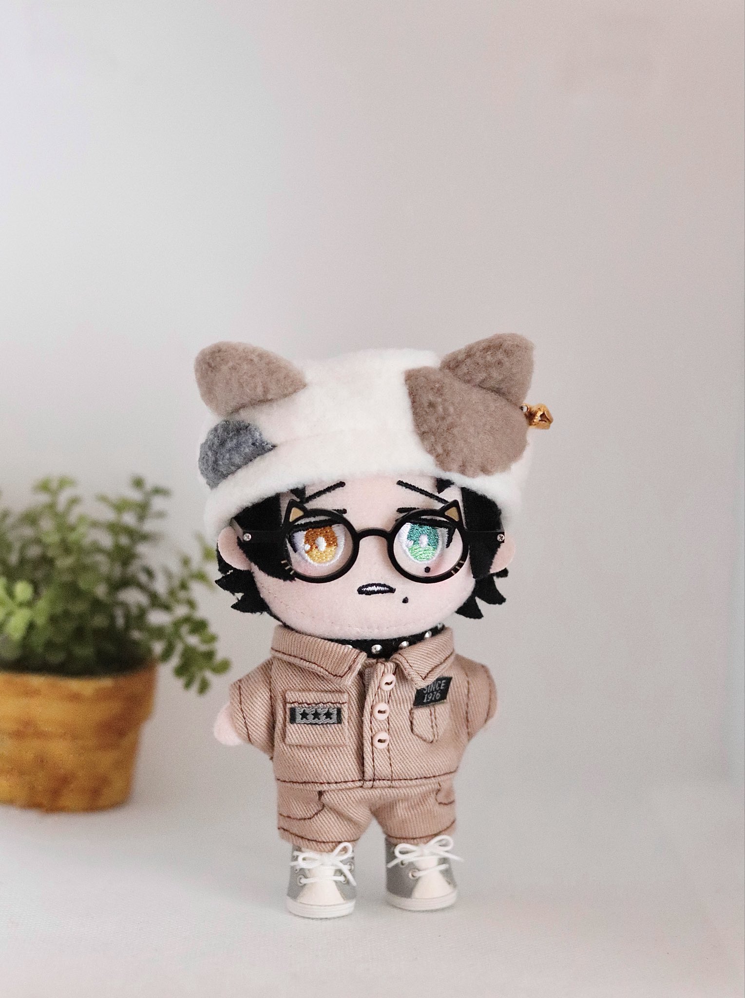 ペチャ猫サンタ ブローチ 朧月です ペチャ猫サンタ ブローチ 朧月様