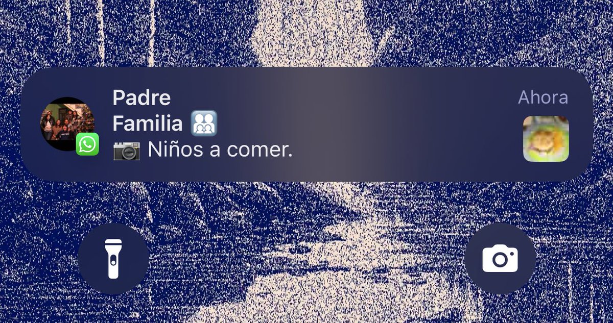 mi papá hablándonos a comer a pesar de que ninguno de mis hermanos o yo vivamos ya ahí con ellos 🥲