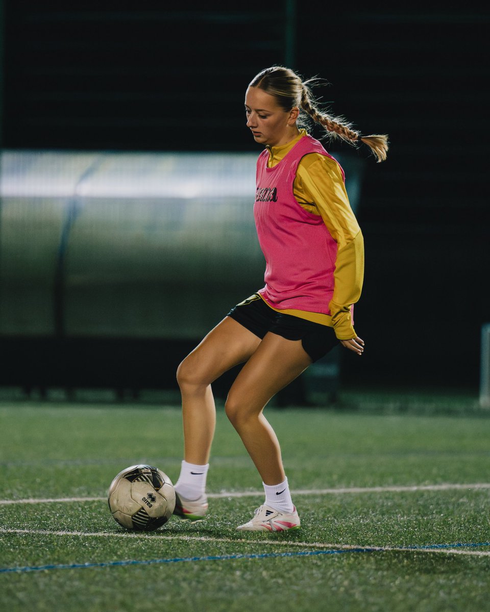 NorwichCityWFC's tweet image. ☎️ @AdobeWFACup weekend is calling...