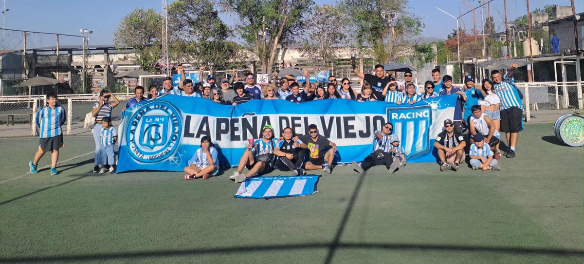 javierascoy's tweet photo. #nadiedicenada hoy desde Salta junto a la familia académica preparandonos para esta noche #amstel #luzu https://t.co/8iQT3qlrOm
