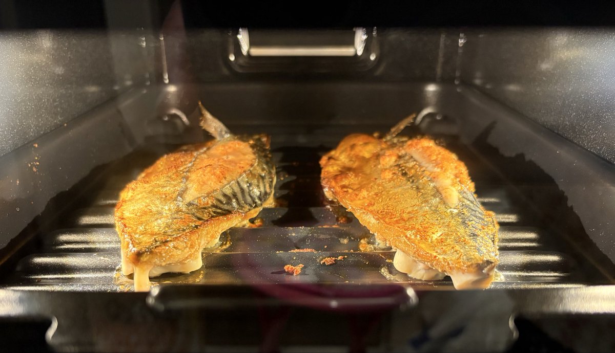 昨日ポチッとして、今日届いた物✨

#まこもたけ ✨

これ、とっても美味しいんです🤤✨

先日は #豚バラ巻き にして食べ、今日は #油揚げ と #まこもたけ の #炊き込みご飯

まこもたけとアスパラの #バター醤油炒め 

お味噌汁は #じゃがいも #油揚げ #長ネギ

そして #明太サバ を焼きました🌟