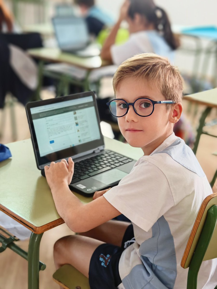 fcanosmartos's tweet photo. 📧 En 4º de Primaria trabajamos la escritura de cartas y correos electrónicos usando un simulador digital. ¡Aprender comunicando! 📝💻

#LenguaCastellana #EducaciónDigital #FranciscanosMartos #Amacontodoelcorazon https://t.co/KASXNzFJwU