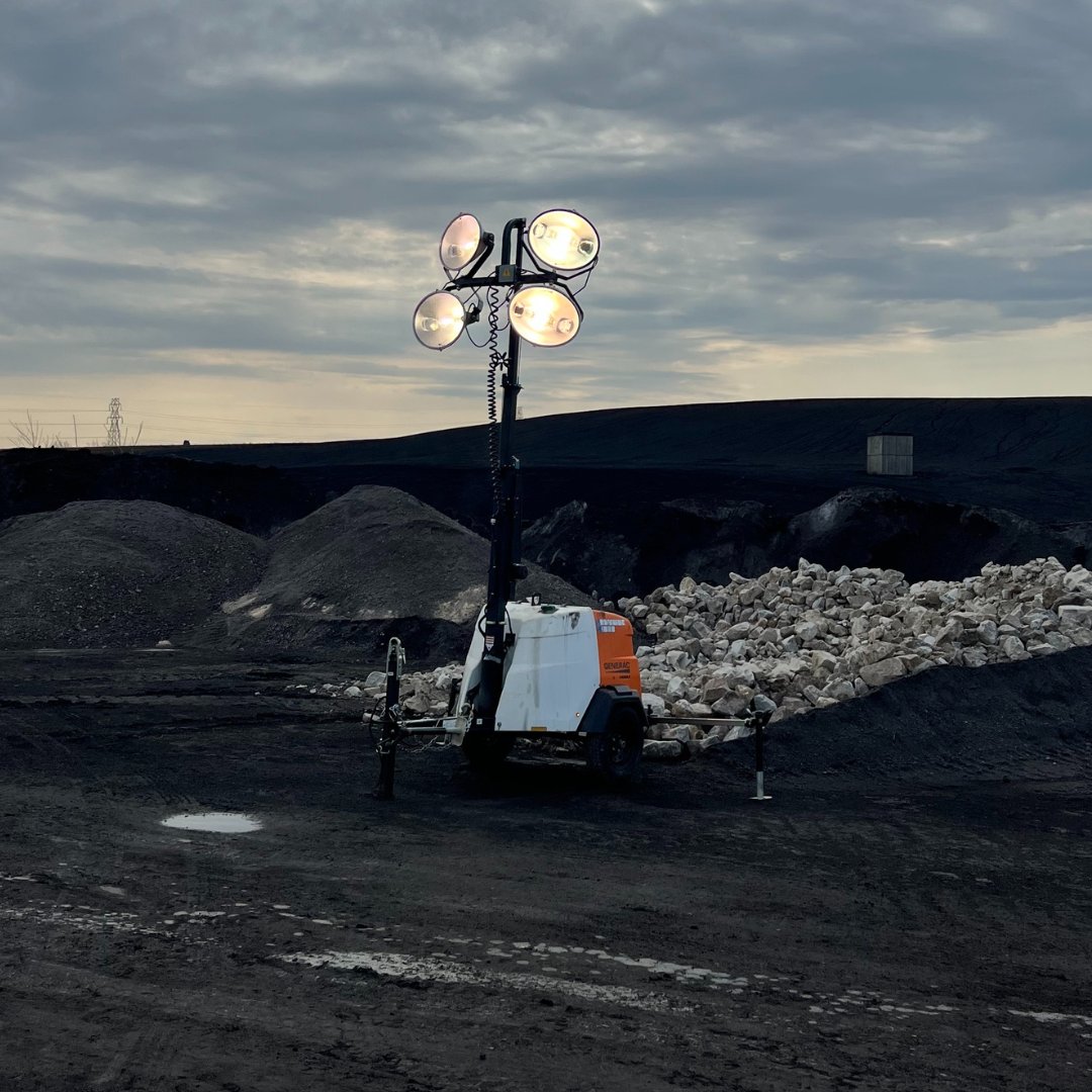 Light towers ensure visibility, safety, and efficiency—because the work doesn’t stop when the sun goes down! Grab yours today at the Ohio Cat Rental Store: bit.ly/3X5vUxP