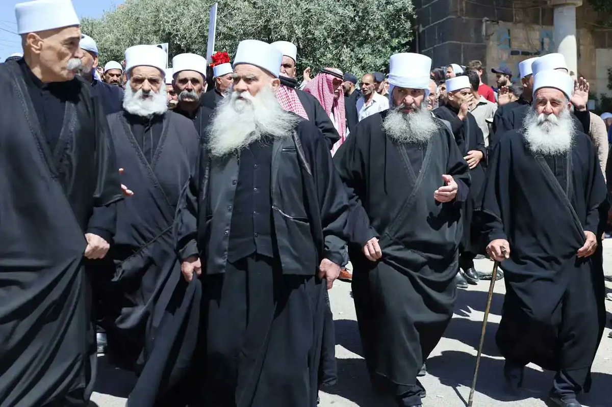 IlkhaAgency's tweet photo. Israel to grant “Blue ID” to Druze in southern Syria #Syria #Druze #BlueID
https://t.co/kJVUsbUGe8 https://t.co/xp2AcGUOtz
