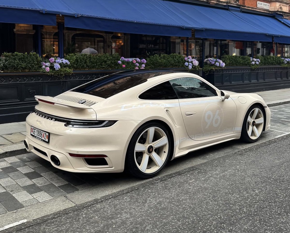 PorscheCIub's tweet photo. Paint-to-Sample Creme White 992 Turbo 50 Years https://t.co/fdAUy1N8Cn