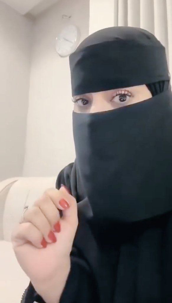 هي السلام عليكم رد