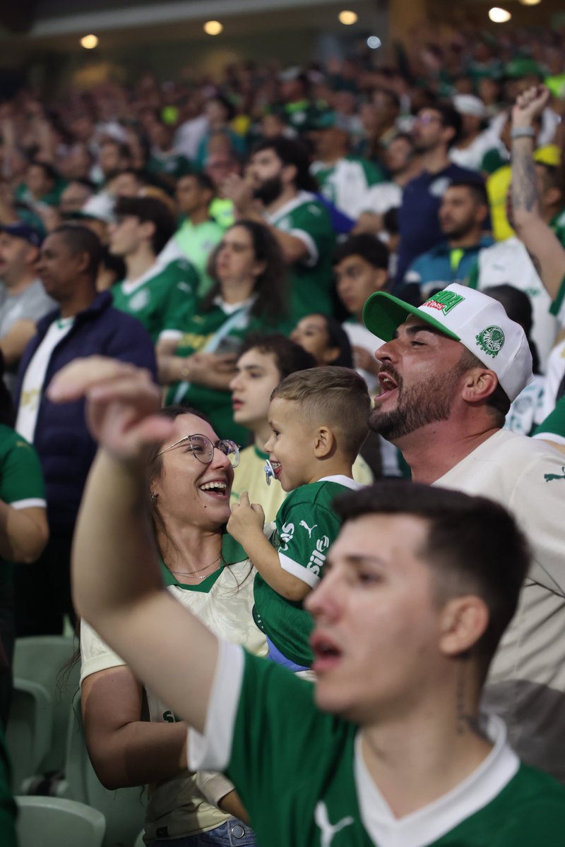 avantipalmeiras's tweet image. VALE A BUSCA PELO 𝐓𝐄𝐓𝐑𝐀 🏆🏆🏆🏆
Daqui a pouco começa a pré-venda para a semifinal da Libertadores entre Palmeiras e LDU 🎟️
Acesse o app Palmeiras Oficial ou o site ingressospalmeiras.com.br para garantir o seu lugar na decisão 📲
#OPoderDoAvanti