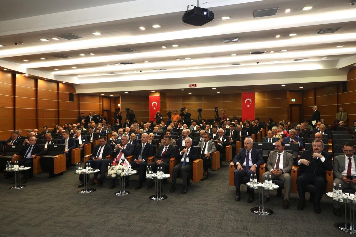 m_cakilcioglu's tweet photo. İSO Ekim 2025 Meclis Toplantısı, “Küresel Rekabette Türkiye için Nitelikli İnsan Gücü ve Yenilikçi Ekosistem: Yeni YÖK Vizyonu ve Üniversite-Sanayi İş Birliğinde Dönüşüm” ana gündemi ile YÖK Başkanı Prof. Dr. Erol Özvar’ın katılımı ile gerçekleşti.

@ist_sanayiodasi https://t.co/xuZujKL59n
