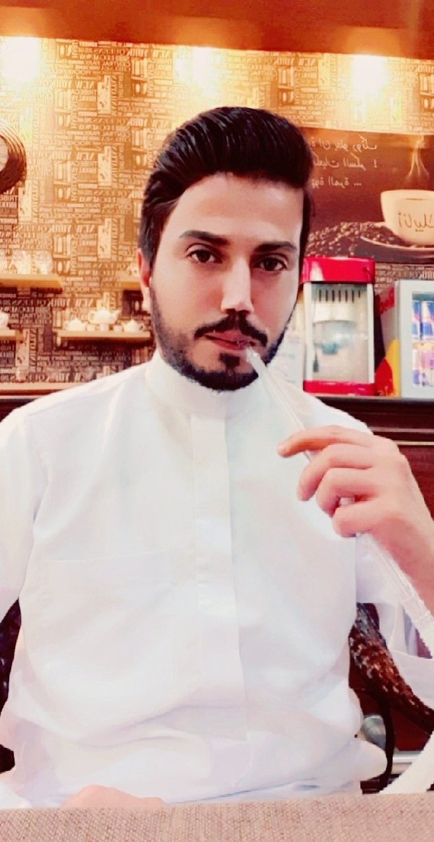 أَيُوعِدُني سَعدٌ وفي الكفِّ صارمٌ !؟
سَيَمنَعُ منّي أَن أَذِلَّ وَأَخضَعَا
فواللَهِ لولا اللَهُ لا شيءَ غيرُهُ
لجَلَّلتُهُ الصَمصامَ أَو يَتَقَطَّعا