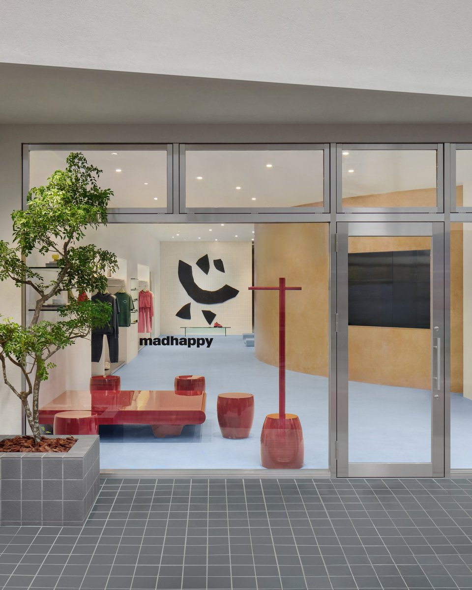 PeimanRaf's tweet photo. madhappy tokyo open now and forever :):
a store three years in the making. so happy to have our first international flagship open in tokyo. https://t.co/nJAg0eVUts