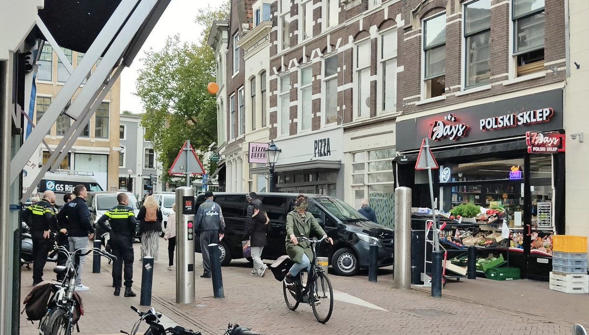 Actie van Haags Interventie Team in winkel in Gouda