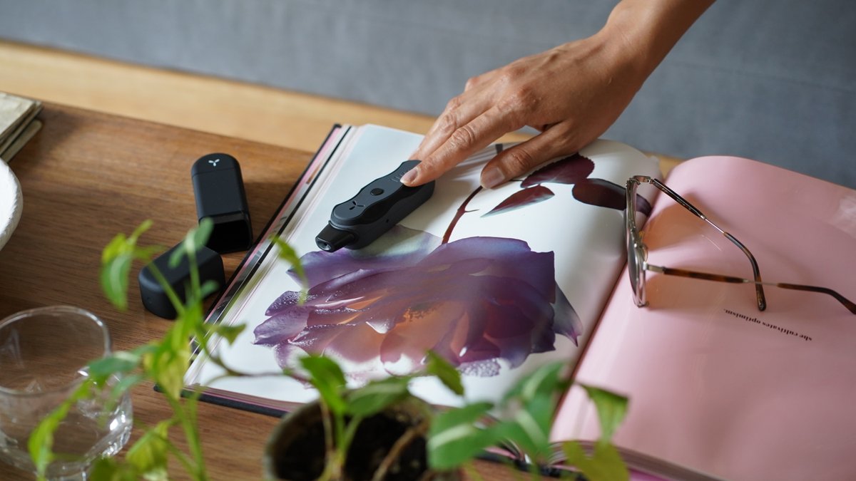 airvapeusa's tweet image. First time exploring devices? Start with AirVape XS GO and our beginner tips. Compact, lightweight, and designed for easy use. #XSGO #BeginnerFriendly