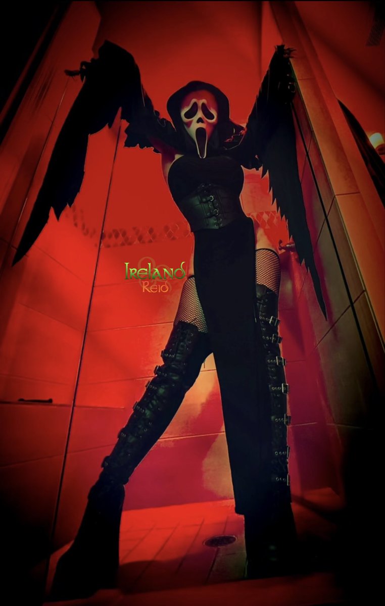 “Surprise, Sidney!” 💀