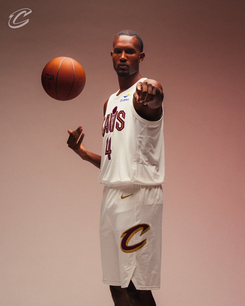 EVAN MOBLEY | 2025-26

#LetEmKnow