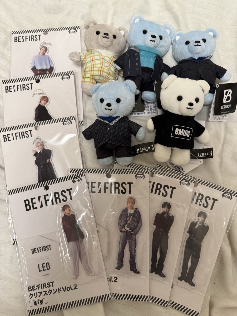 eikisan_'s tweet image. ガチでお家で眠ってて申し訳ないレベルにあるのでだれか買取してください🙇‍♂️

【譲】画像のもの（撮るのめんどくさいから撮ってないけどトレカもあります）

【求】買取

金額はがめついので相場よりちょい安いくらいで譲り考えています😭ｗｗｗｗ

#BEFIRST #BEFIRST譲 #BMSG譲 #BEFIRST買取