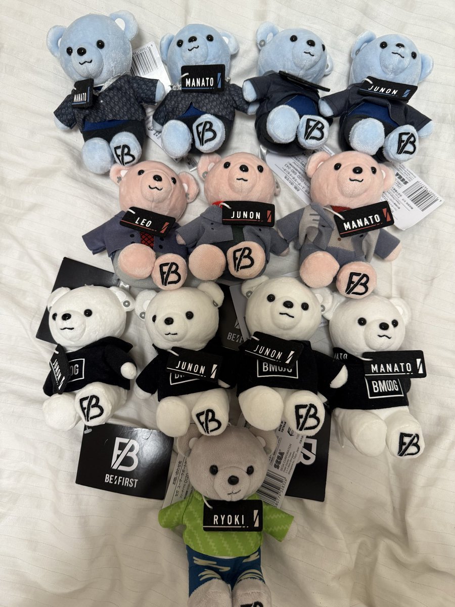 eikisan_'s tweet image. ガチでお家で眠ってて申し訳ないレベルにあるのでだれか買取してください🙇‍♂️

【譲】画像のもの（撮るのめんどくさいから撮ってないけどトレカもあります）

【求】買取

金額はがめついので相場よりちょい安いくらいで譲り考えています😭ｗｗｗｗ

#BEFIRST #BEFIRST譲 #BMSG譲 #BEFIRST買取