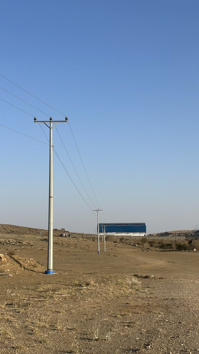 <a href="/KHM_SA/">بلدية خميس مشيط</a> <a href="/BatSignalHero/">mynameisahmedhnin</a> <a href="/emartasir/">إمارة منطقة عسير</a> <a href="/KingSalman/">سلمان بن عبدالعزيز</a> <a href="/balady_gov/">منصة بلدي</a> صور من وصول الكهرب للمحطة الانتقالية ب #خميس_مشيط وموظفي <a href="/KHM_SA/">بلدية خميس مشيط</a> لا يعلمون