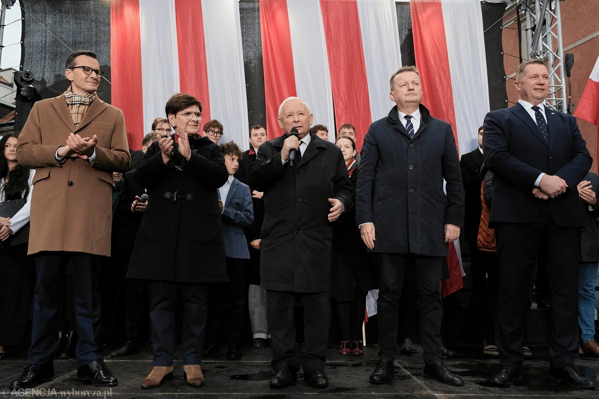 InfoDekoder's tweet image. Z cyklu "PiSowskie uniki":
1. Według mojej wiedzy nic złego się nie stało.
2. Nic nie wiem o tej sprawie, więc nie odpowiem na to pytanie.
