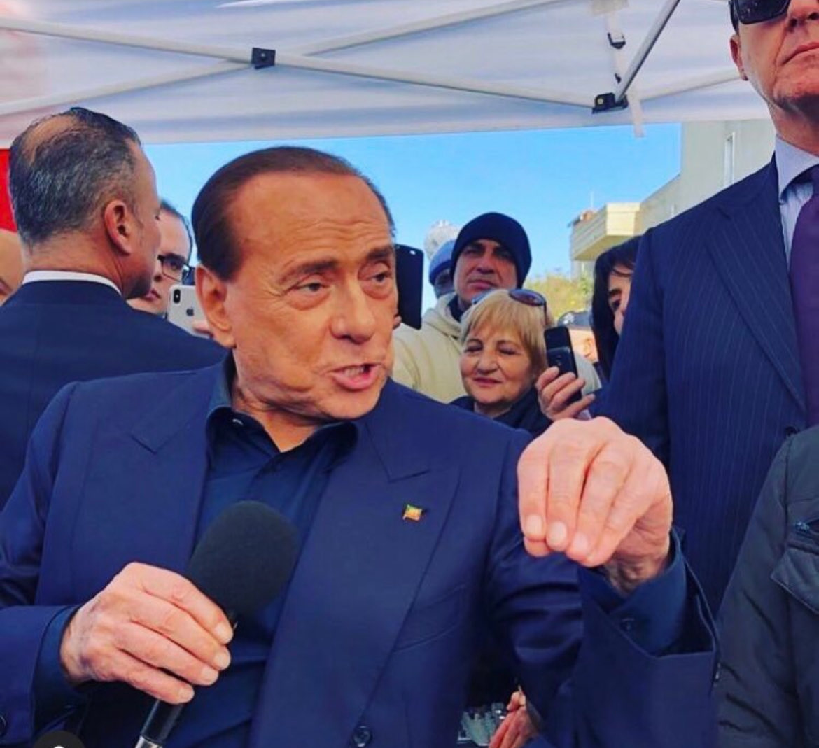 BarbaraCongiu's tweet photo. Silvio, scusaci.
La Cassazione ha escluso ogni legame tra Silvio Berlusconi, Marcello Dell’Utri e Cosa Nostra.
Decenni di accuse infondate si chiudono con la forza della verità giudiziaria.
“Silvio, scusaci” sarebbe stato un bel titolo da leggere.
In alcuni casi, persino doveroso https://t.co/5VFwmQiijL
