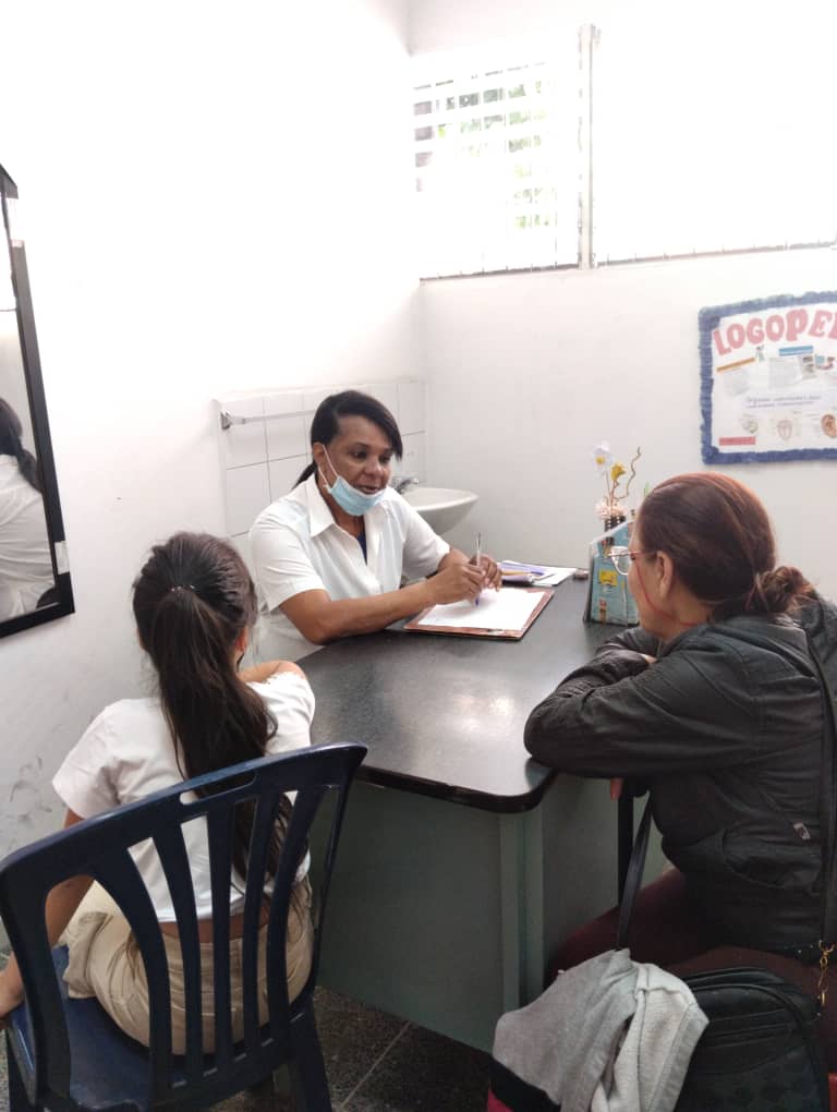 Misión Médica Cubana en Venezuela (@cubacooperaven) on Twitter photo Con un enfoque en la recuperación integral de las capacidades comunicativas, el Departamento de Logopedia de la Sala de Rehabilitación Integral (SRI) Hornos de Cal en el Distrito Capital, brinda una atención especializada y humana a la comunidad. #CubaCooopera  #CubaPorLaVida Con un enfoque en la recuperación integral de las capacidades comunicativas, el Departamento de Logopedia de la Sala de Rehabilitación Integral (SRI) Hornos de Cal en el Distrito Capital, brinda una atención especializada y humana a la comunidad. #CubaCooopera  #CubaPorLaVida