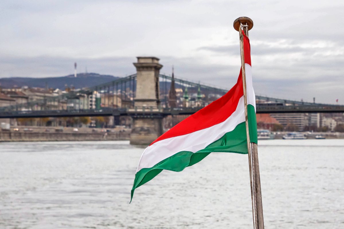 October 23 and 24 are non-trading days at the Budapest Stock Exchange.