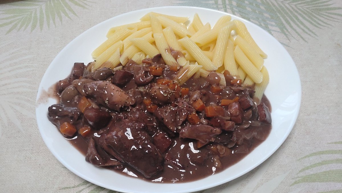 ハセユー tweet media