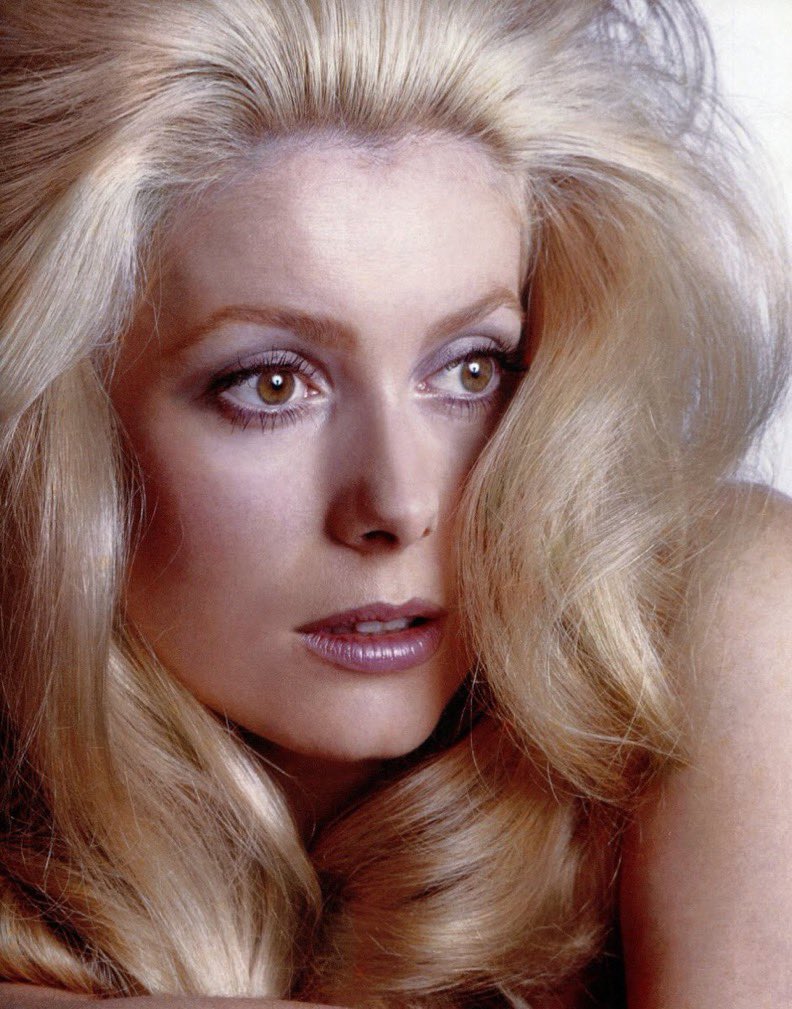 Happy Birthday Catherine Deneuve! 

#otd October 22, 1943✨