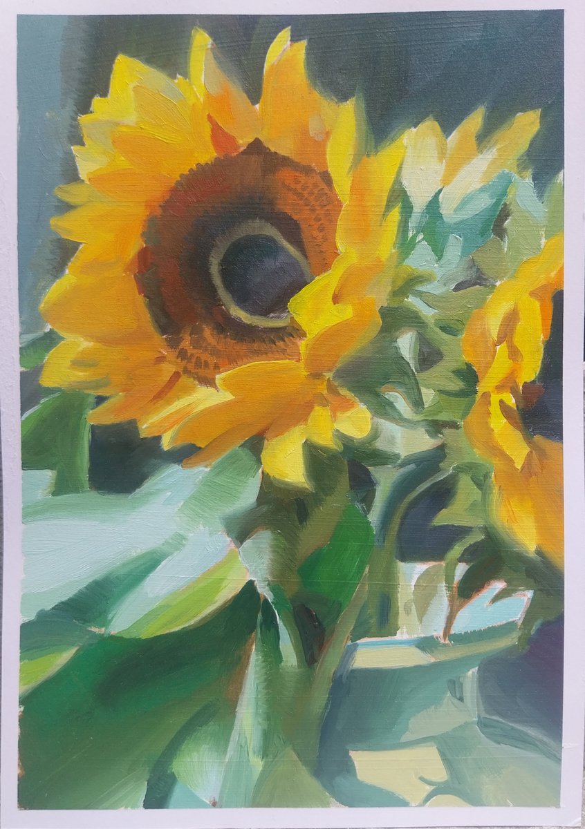 I am doing a lot of studies in oil recently, trying to build up my confidence before going for bigger projects ! Here are sunflowers from life that I had a lot of fun to paint 🌻Oil on paper