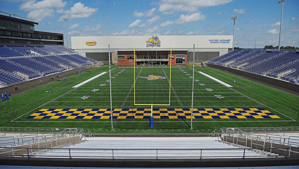 Ballknowball's tweet image. 4 FCS Games to watch 👀🏈
#1 NDSU Vs #2 SDSU 
#1 NDSU Vs #2 SDSU
#1 NDSU Vs #2 SDSU
#1 NDSU Vs #2 SDSU
Honorable mention
#1 NDSU Vs #2 SDSU 
#FCS #MVC