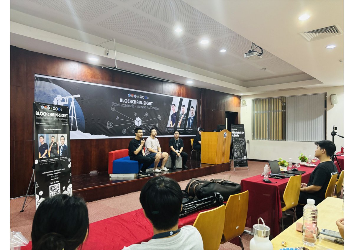 concero_io's tweet image. We joined @chainlink  and @eth34vn at International University for the UniTour, engaging with a full room of students eager to explore blockchain technology.

The session inspired meaningful discussions on blockchain use cases and career paths in Web3. 

The curiosity and…