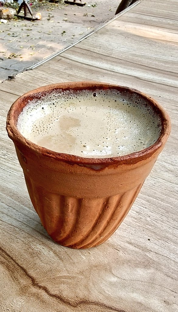 उदासी में कुछ पल सुकून के जियोगे क्या,

हमारे साथ अदरक वाली चाय पियोगे क्या...!!

#कुछ_पल_तेरे_संग 🥰❤️